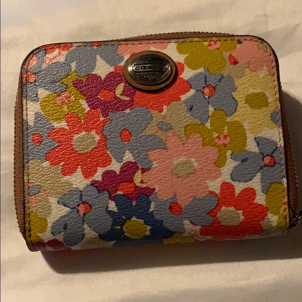 Coach Zipper Wallet